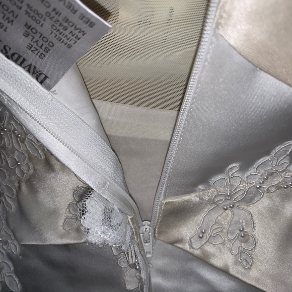 David’s Bridal Ivory Wedding Dress
